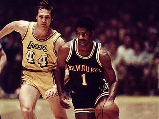 苏亚雷斯拥 苏亚雷斯拥